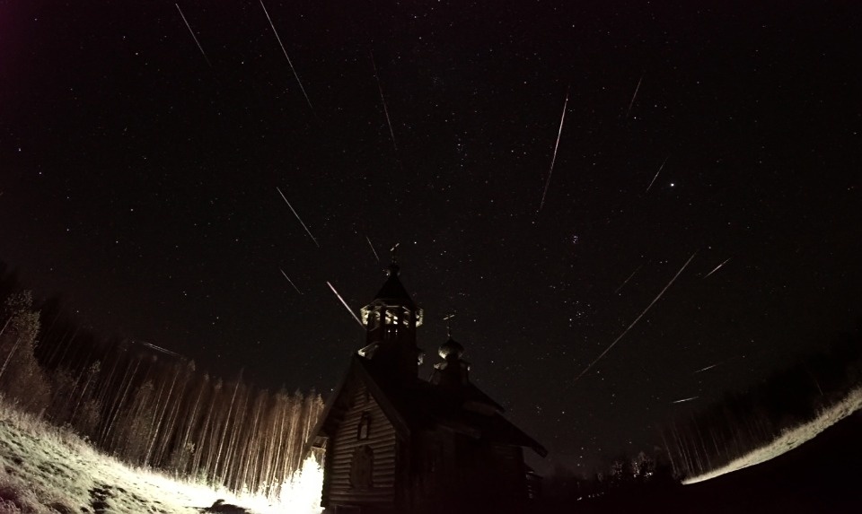 Метеоры потока Ориониды запечатлел псковский астроном-любитель в Ленинградской области