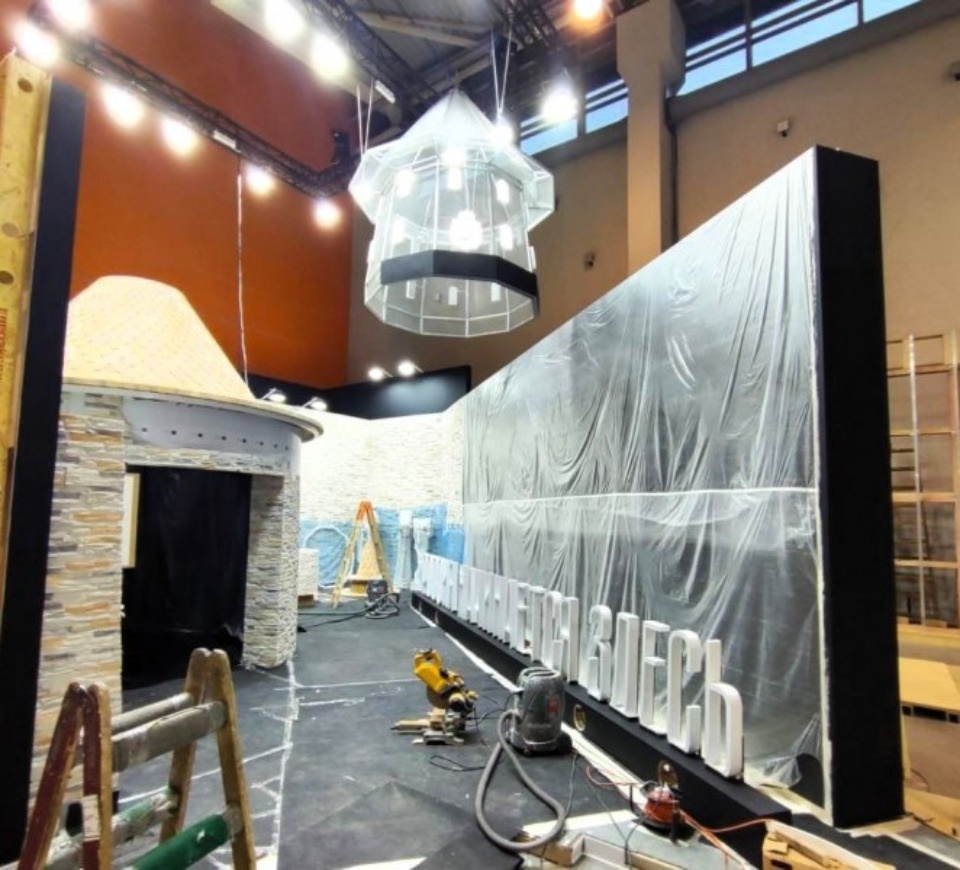 Стенд Псковской области к выставке «Россия» монтируют на ВДНХ в Москве