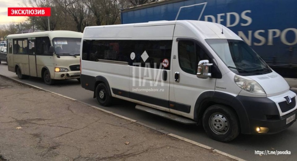 В Великих Луках подросток пострадал из-за столкновения маршруток