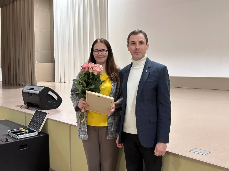 Учителю биологии из Пскова присвоили звание «Почетный работник сферы образования РФ»