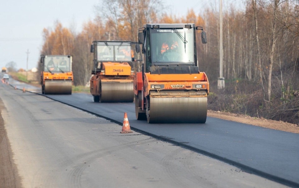 Более 200 млн рублей выделят Псковской области на ремонт сельских дорог