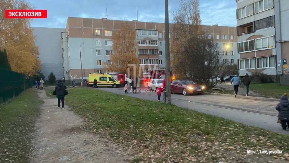 В Пскове горела кровля детского сада