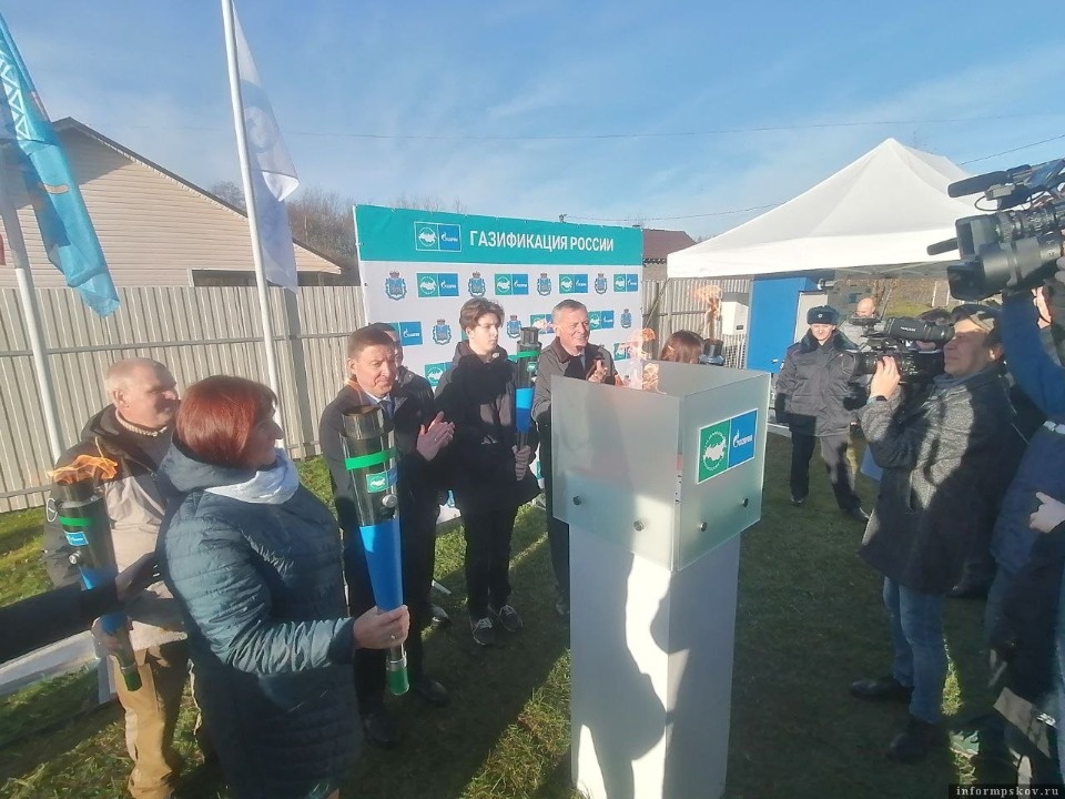 Внутрипоселковый газопровод ввели в эксплуатацию в псковской деревне Дуброво Внутрипоселковый газопровод ввели в эксплуатацию в псковской деревне Дуброво