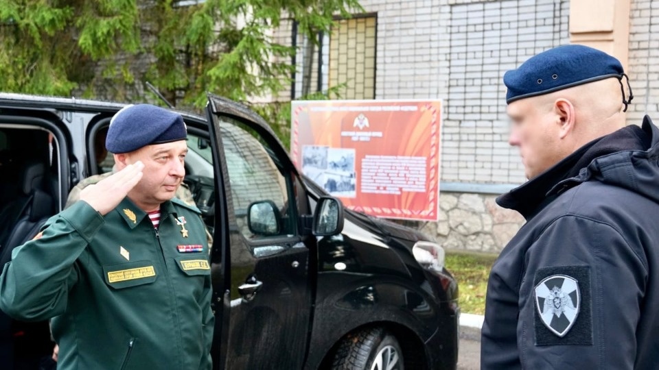 Командующий Северо-Западным округом Росгвардии совершил рабочую поездку в Псковскую область Командующий Северо-Западным округом Росгвардии совершил рабочую поездку в Псковскую область
