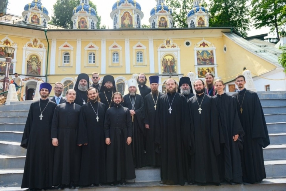 Псково-Печерская духовная семинария получила государственную аккредитацию 