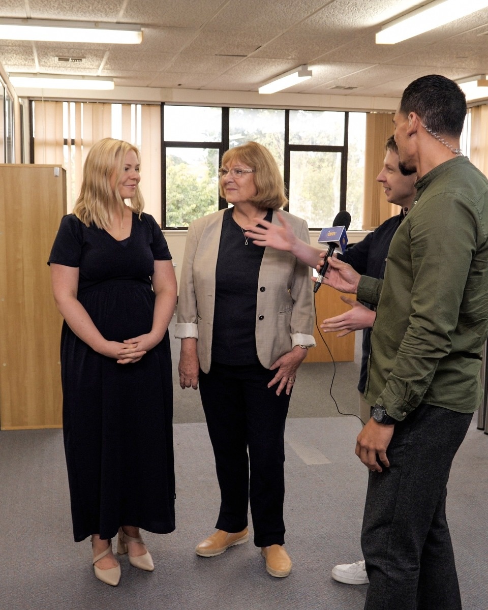 Удочеренная новозеландцами россиянка спустя много лет нашла родных из Пскова