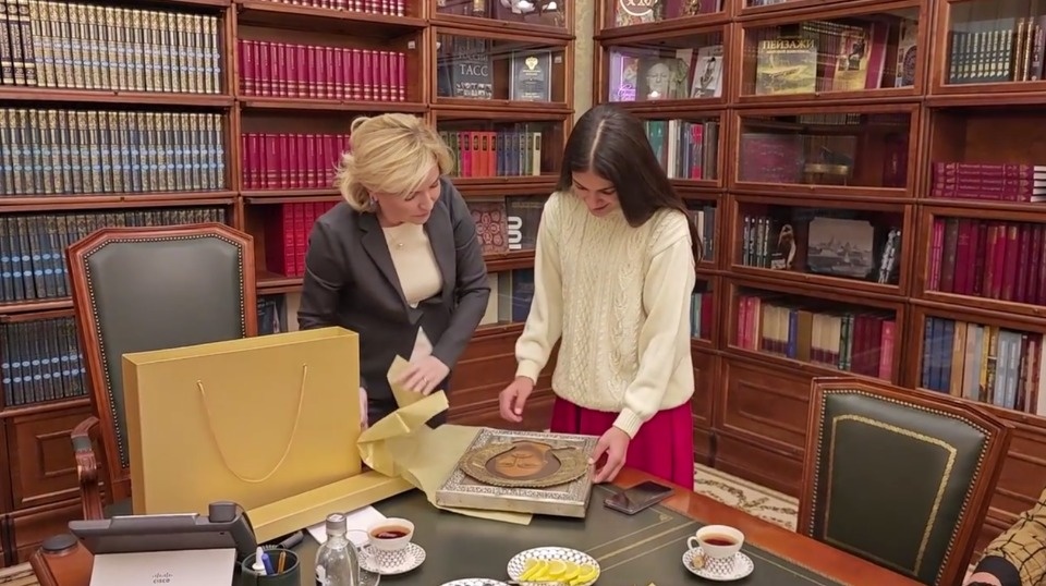 Список с иконы архимандрита Алипия Ольга Любимова передала для храма Косово