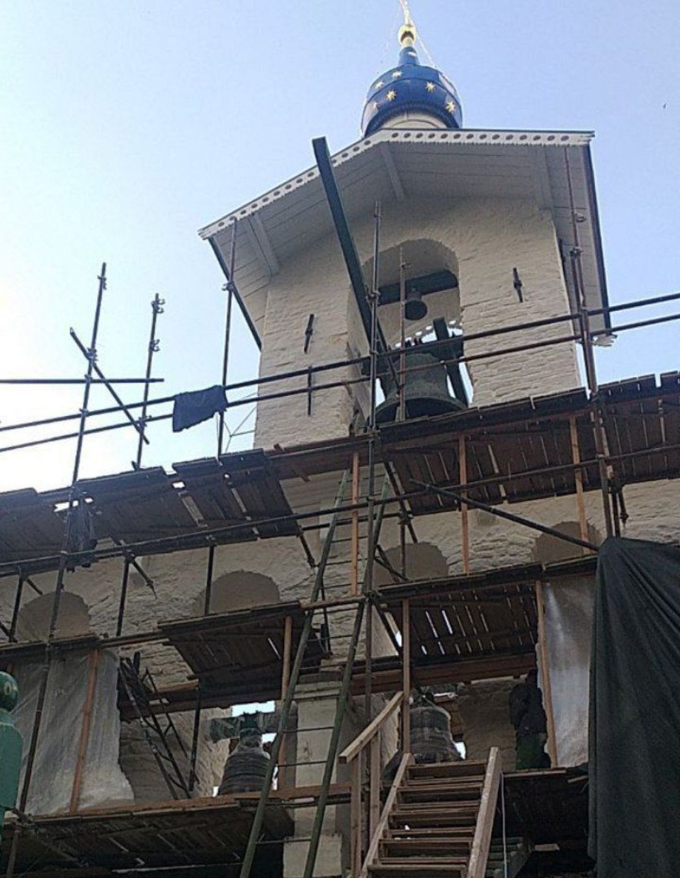 Новый механизм часов установят в Большой звоннице в Печорах в ближайшее время