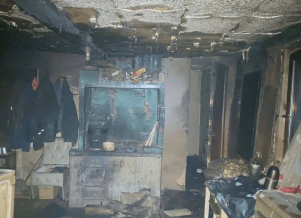 Мужчина погиб на пожаре в Великих Луках 