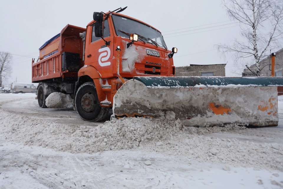 11 тыс. кубометров снега вывезли с улиц Пскова 