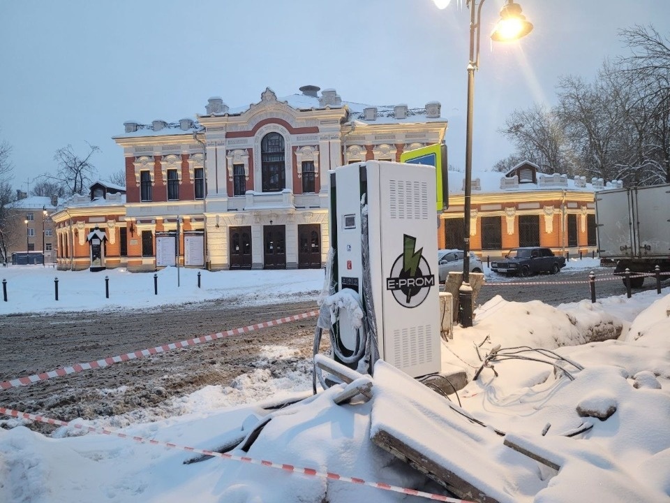 Зарядку для электромобилей задекорируют на улице Пушкина в Пскове 