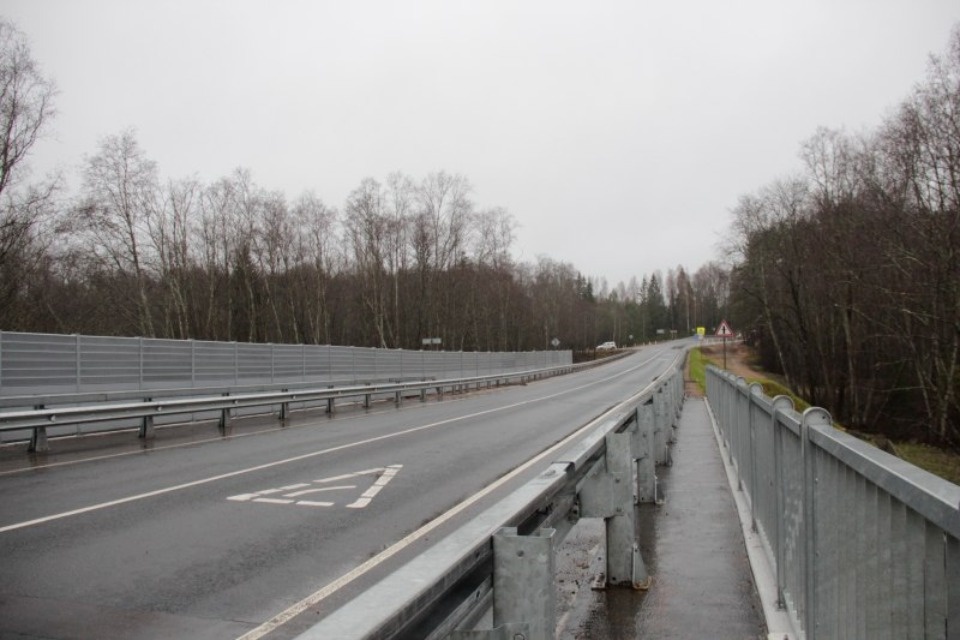 Мост в Псковском районе отремонтировали по нацпроекту 