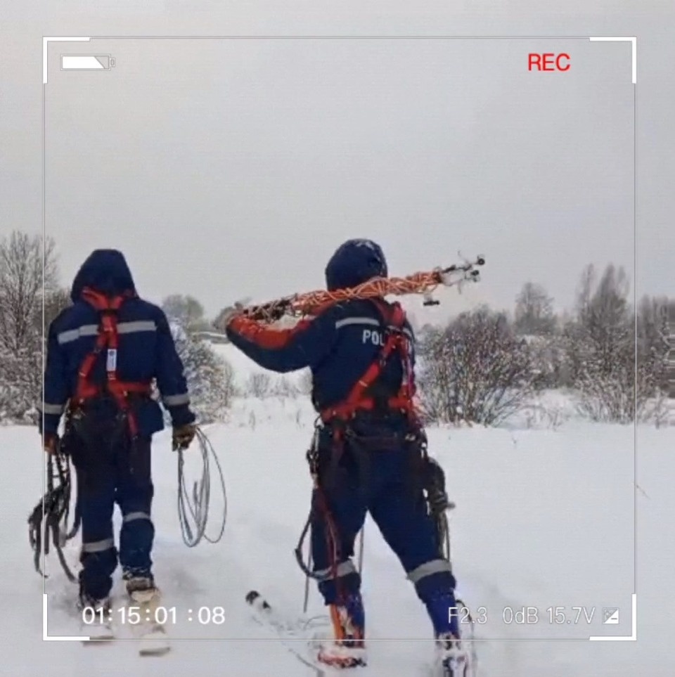 Почти 100 бригад псковских энергетиков проверяют ЛЭП после снегопада