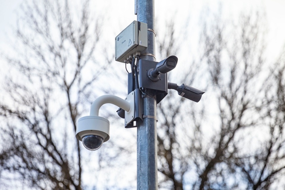 Глава Пскова рассказал, как бороться с вандализмом на улицах и во дворах