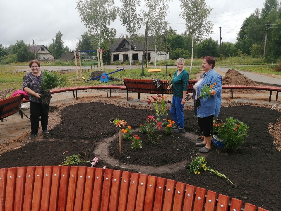 Чудо-скамейка, фонари-музыканты и новые парки