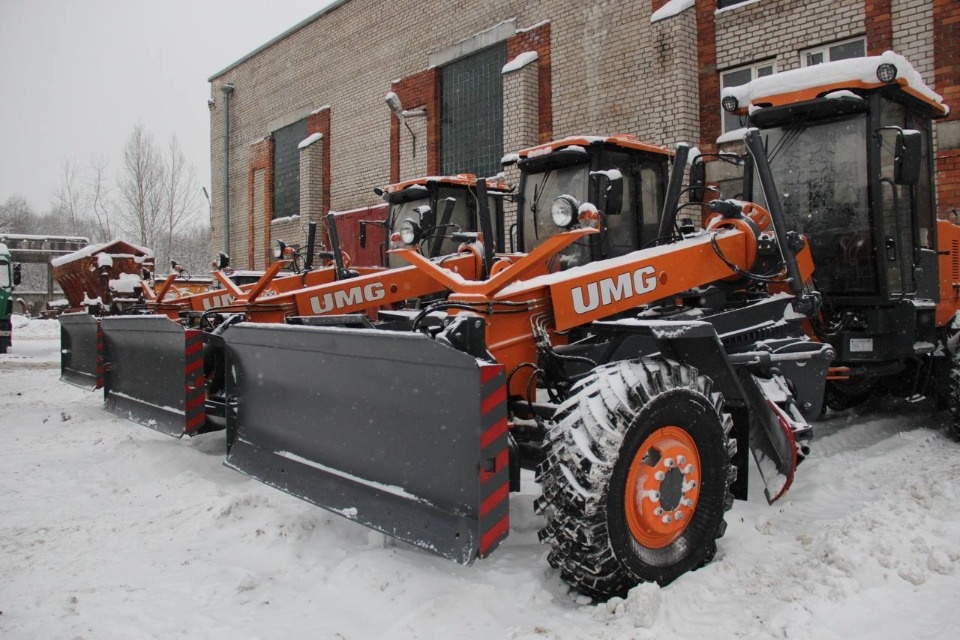 Новую дорожную технику закупили в Псковской области