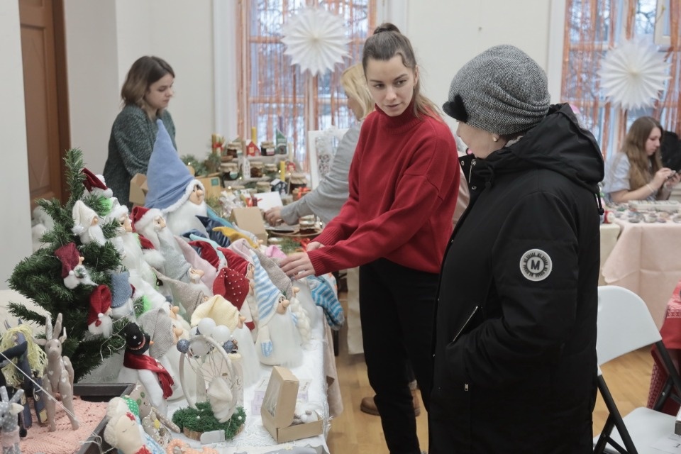 Глаз не оторвать Глаз не оторвать