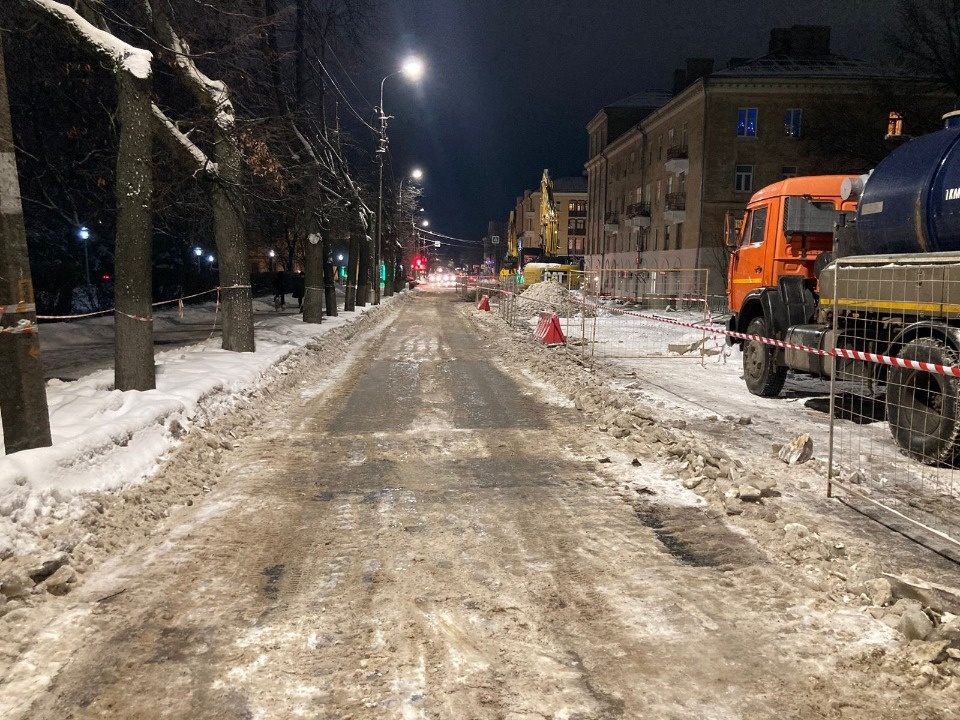 Одну сторону улицы Максима Горького в Пскова открыли для транспорта Одну сторону улицы Максима Горького в Пскова открыли для транспорта