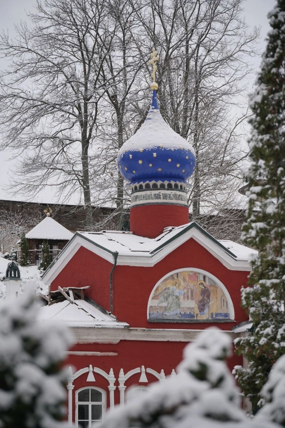 Реставрационные работы продолжаются в Благовещенской церкви в Печорах Реставрационные работы продолжаются в Благовещенской церкви в Печорах