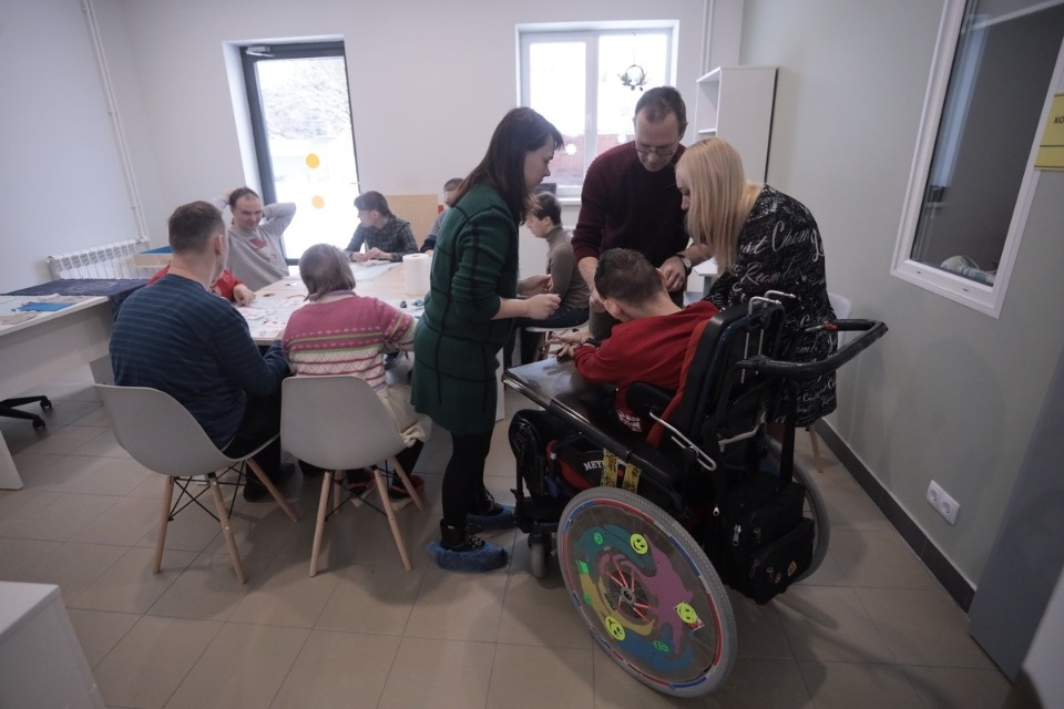 Открытые двери