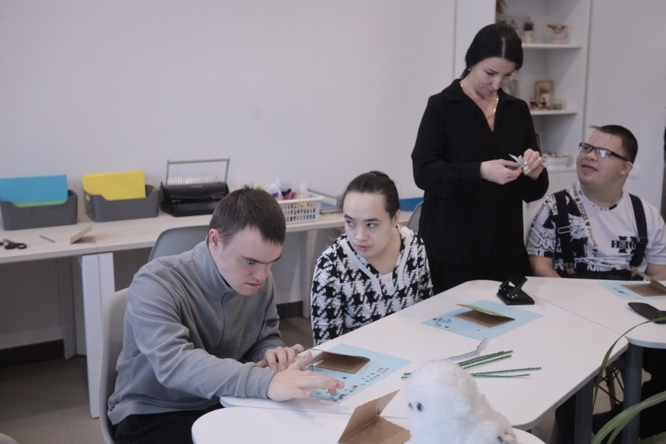 Открытые двери