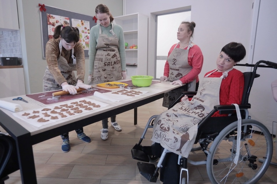 Открытые двери