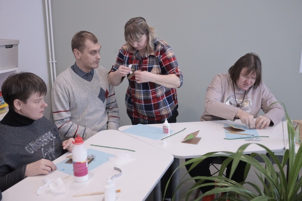 Открытые двери