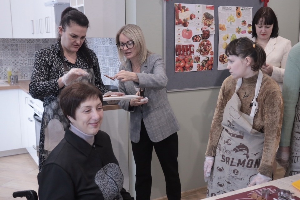 Открытые двери