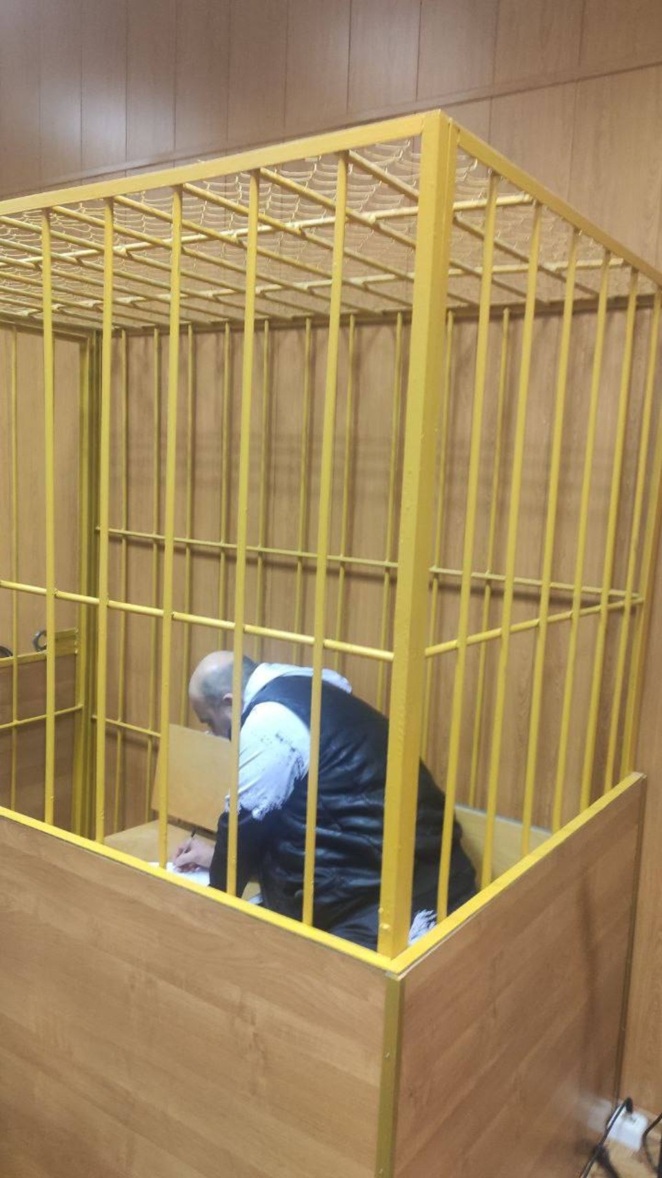 Полумиллионный штраф выплатит москвич за попытку дачи взятки псковскому таможеннику Полумиллионный штраф выплатит москвич за попытку дачи взятки псковскому таможеннику