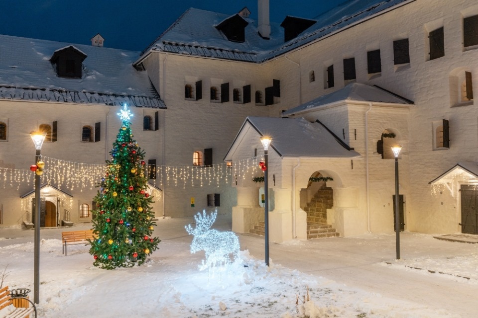 О графике работы на новогодних праздниках рассказали в Псковском музее-заповеднике