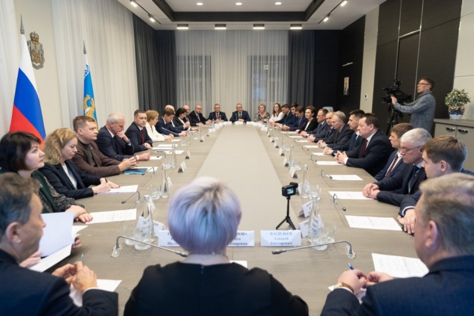 Михаил Ведерников отметил десять муниципалитетов за высокие показатели эффективности