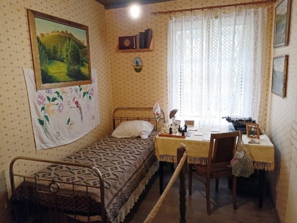 В музее-заповеднике «Изборск» откроется выставка «Изборская синематика»