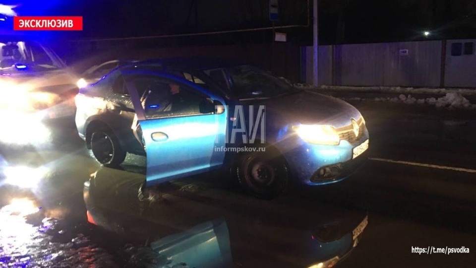 Пенсионерке потребовалась госпитализация после наезда автомобиля в Пскове Пенсионерке потребовалась госпитализация после наезда автомобиля в Пскове