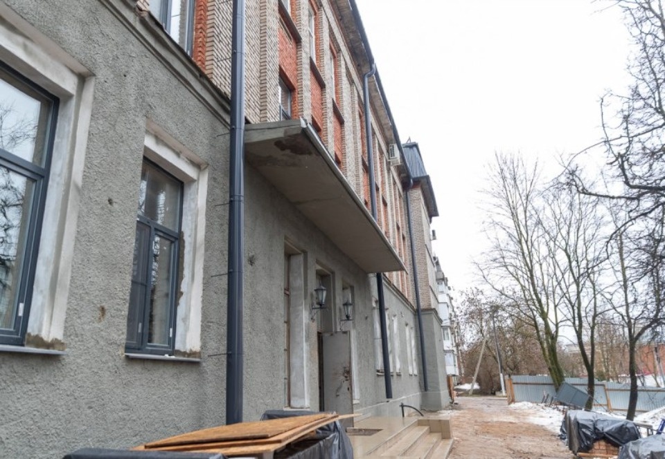 Михаил Ведерников проконтролировал создание Центра молодёжи в Пскове