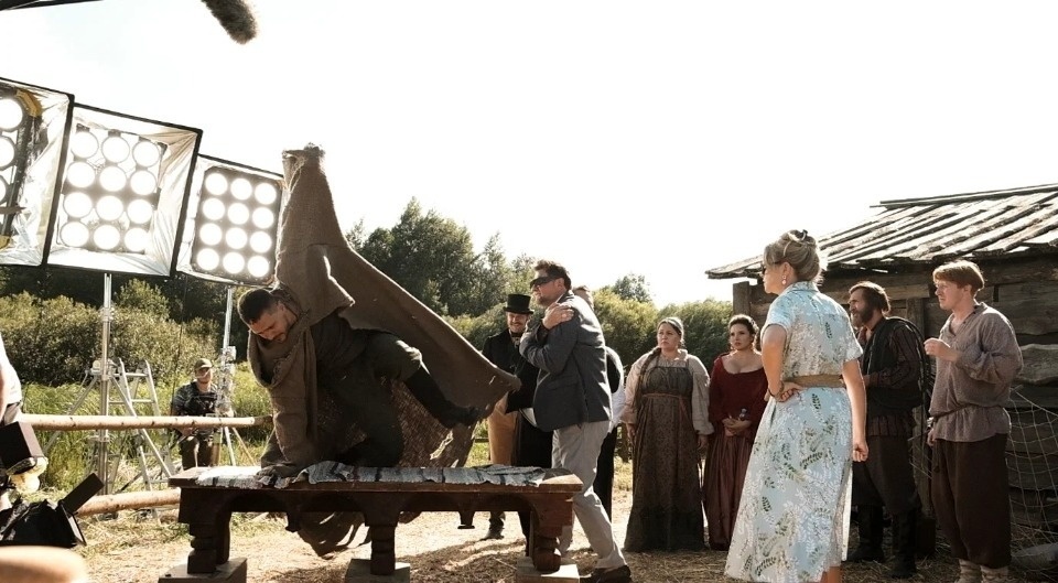 Снятый в Псковской области «Холоп-2» заработал в прокате 2 млрд рублей