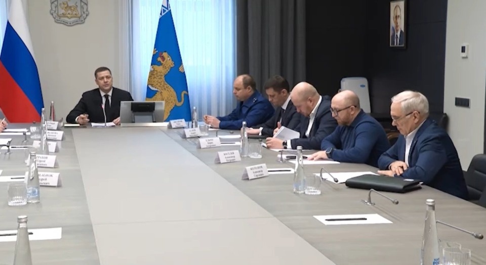 Ведерников поручил провести перерасчет там, где столкнулись с проблемой вывоза мусора 