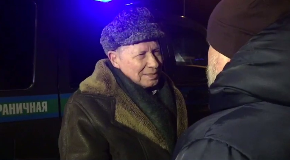 В Псковской области встретили выдворенного из Латвии 82-летнего пенсионера Бориса Каткова
