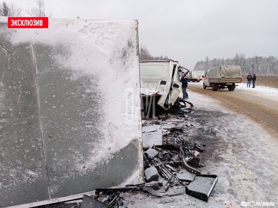 Три человека пострадали в аварии в Стругокрасненском районе