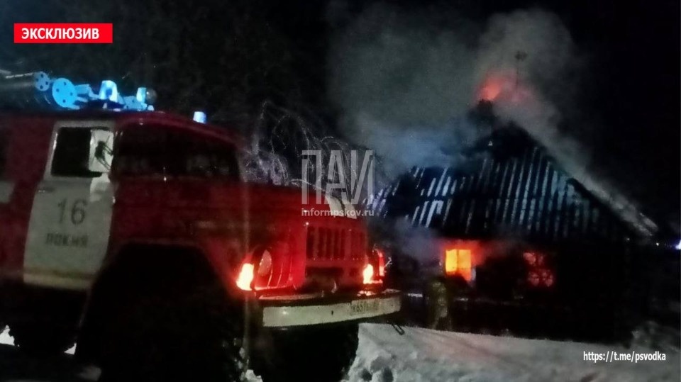 Тело мужчины обнаружили при тушении пожара в Локне 