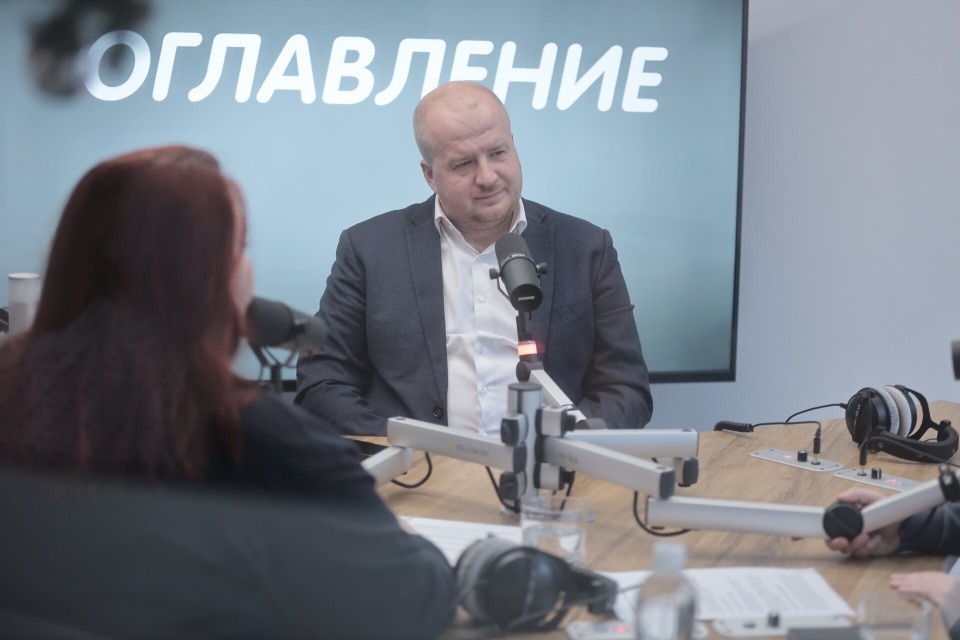 Новогодние украшения оставят до конца января в Пскове 