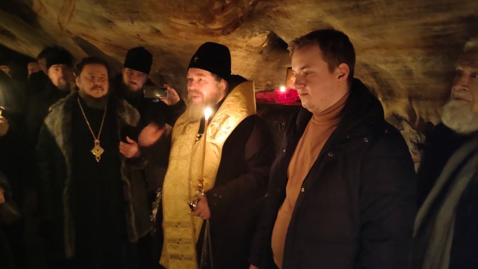 Митрополит Тихон провёл экскурсию по Псково-Печерскому монастырю для делегации Крымской митрополии