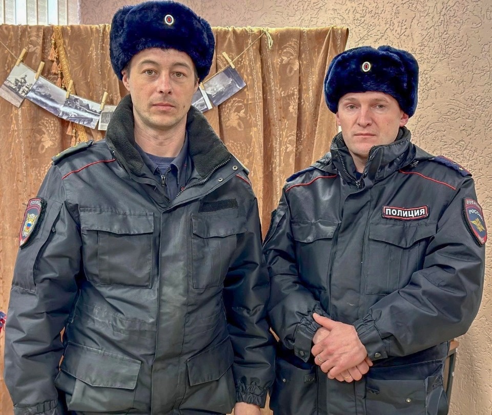 Псковские полицейские оказали потерявшей сознание пенсионерке доврачебную помощь