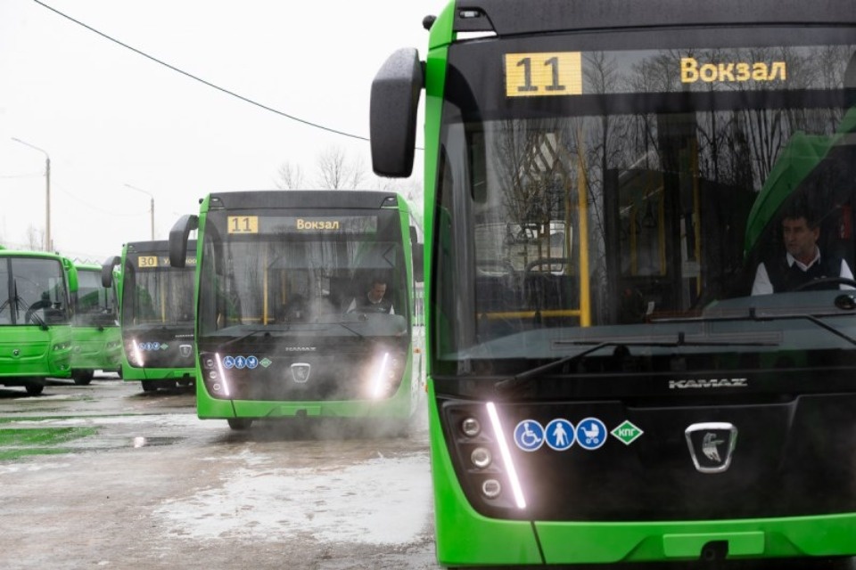 В Псковскую область поступили 15 новых автобусов