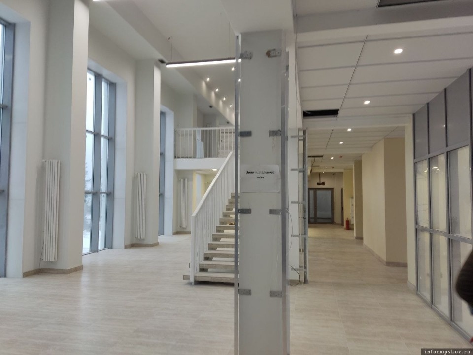 На 95% завершена реконструкция здания бывшего кинотеатра «Октябрь» в Пскове