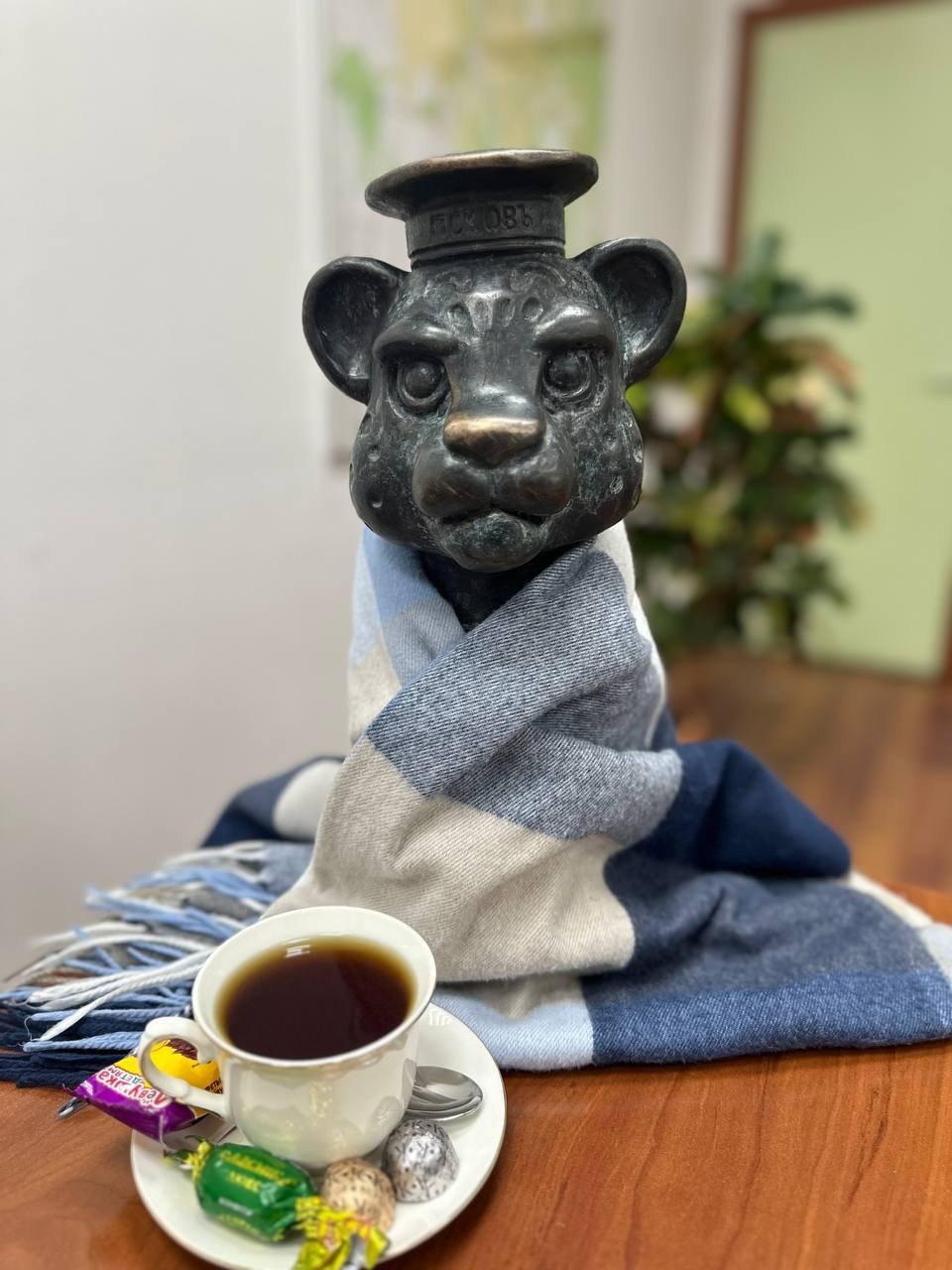 Барсик гостит у главы Пскова Бориса Елкина