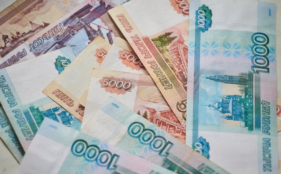 Более 4 млн рублей потерял великолучанин, попавшись на уловку мошенников