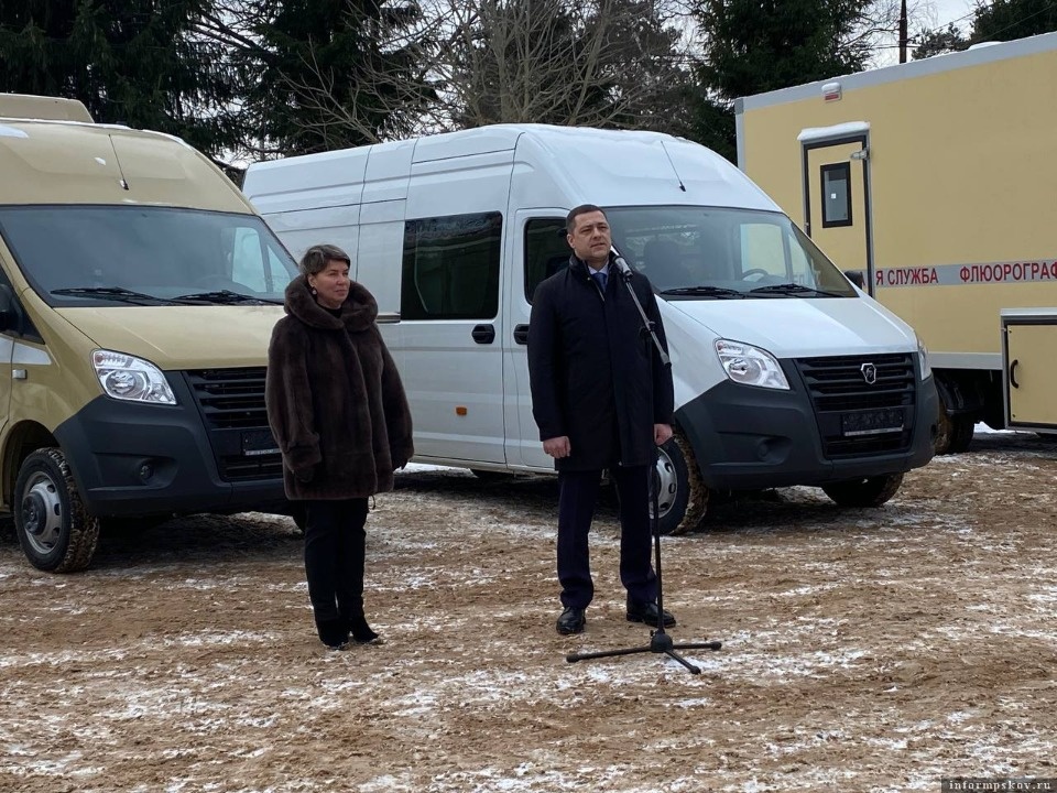 В районы Псковской области направили пять новых автомобилей для медперсонала В районы Псковской области направили пять новых автомобилей для медперсонала
