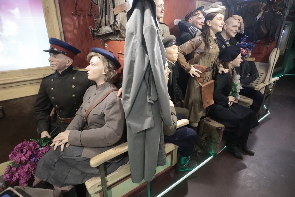 Почти 1,5 тысячи человек посетили «Поезд Победы» в Пскове за день