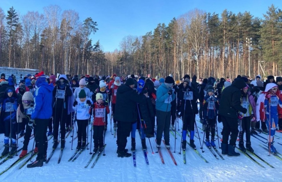 Порядка 2,5 тысяч человек приняли в «Лыжне России» в Псковской области