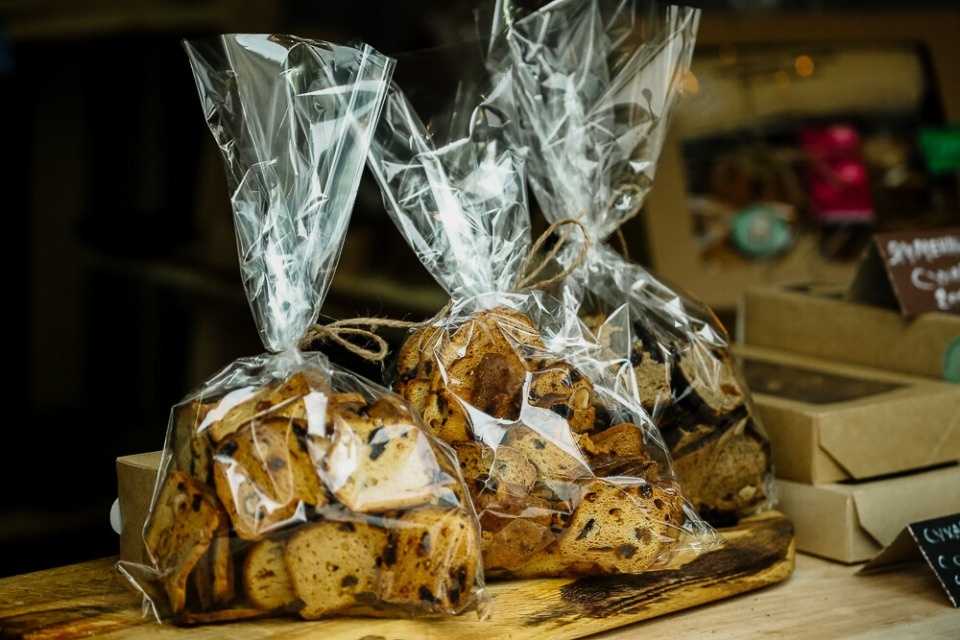 С неба хлеб 